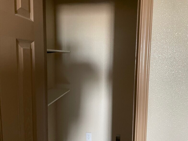 More Photos Of 2006 Oil Mill Rd, Pecos Industrial For Lease