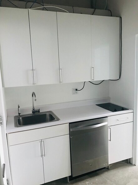 More Photos Of 1733-1737 Abbot Kinney Blvd, Venice Storefront Retail Office For Lease