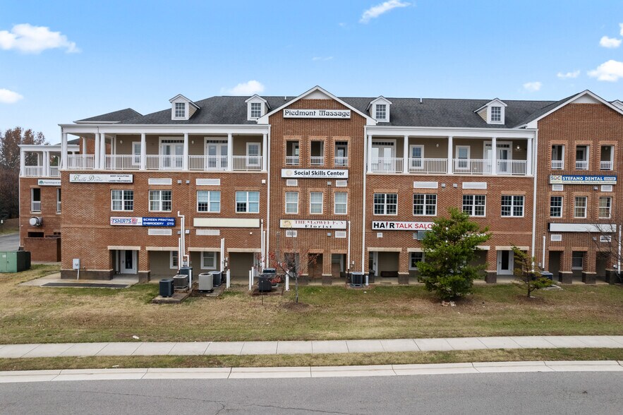 More Photos Of 13885 Hedgewood Dr, Woodbridge Office Residential For Sale