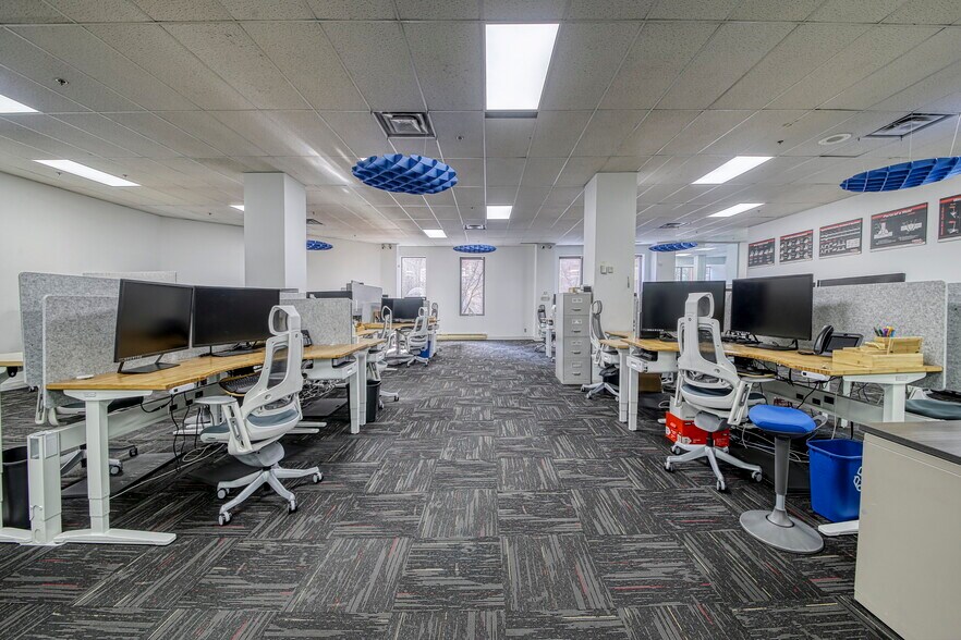 More Photos Of 1111 Rue Saint-Urbain, Montréal Office For Sale