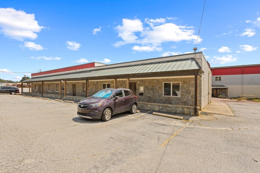 More Photos Of 1705 - 1709 Old Georgia Hwy, Gaffney Warehouse For Sale