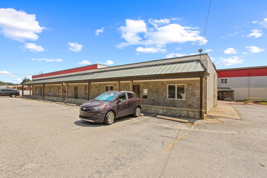 More Photos Of 1705 Old Georgia Hwy, Gaffney Warehouse For Sale
