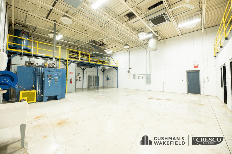 More Photos Of 11515 Alameda Dr, Strongsville Manufacturing For Lease