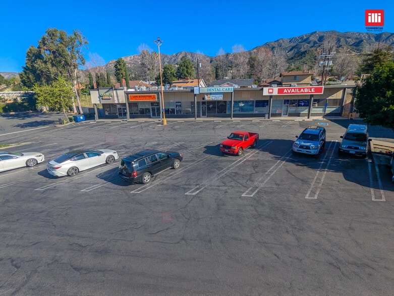 More Photos Of 6535-6585 Foothill Blvd, Tujunga General Retail For Lease