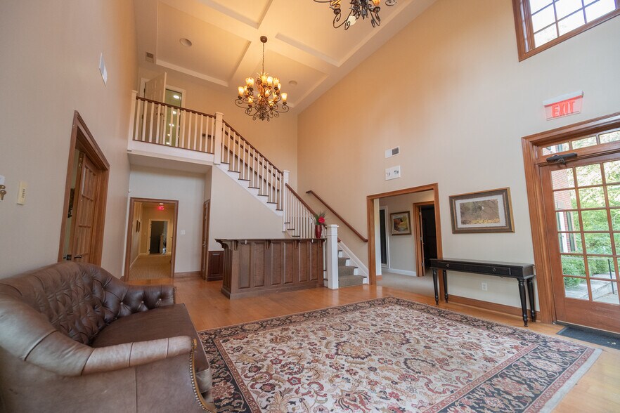 More Photos Of 7775 Cooper Rd, Montgomery Office For Lease