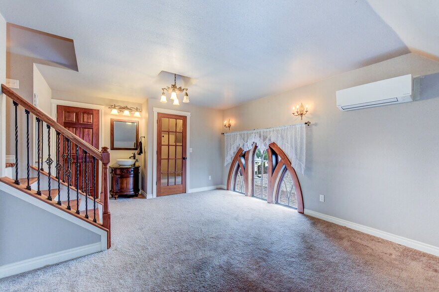 More Photos Of 1313 Washington St, Sumner Religious Facility For Sale