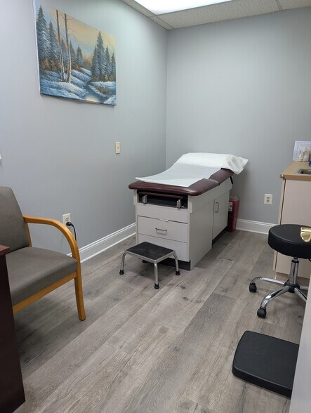 More Photos Of 10875 Main St, Fairfax Medical For Lease