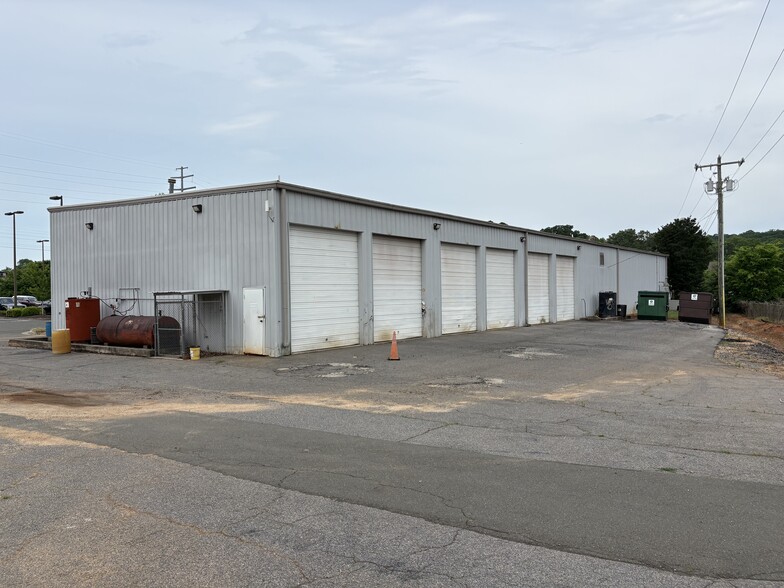 More Photos Of 259 S Churton St, Hillsborough Light Manufacturing For Sale