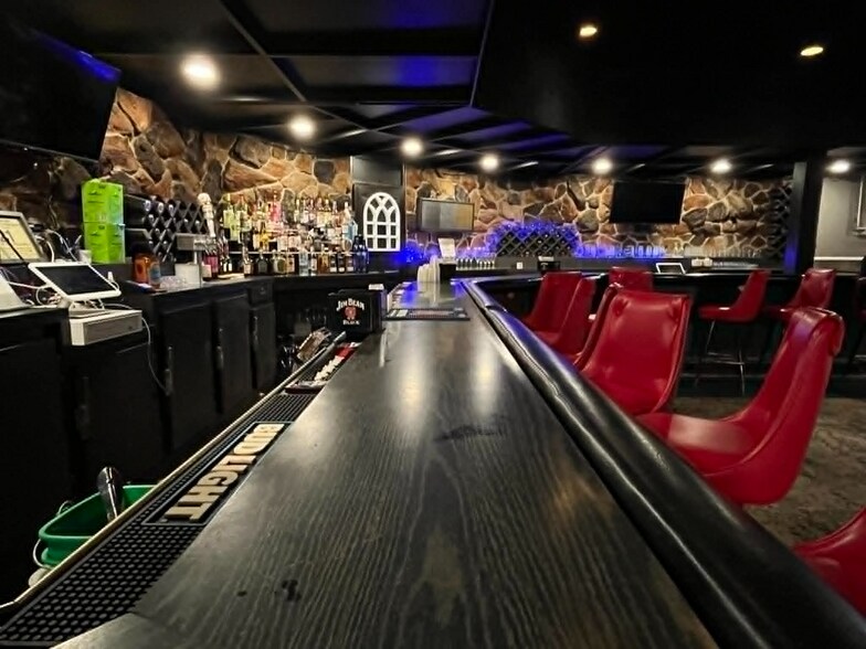 More Photos Of 296 Lake Shore Dr, Dunkirk Restaurant For Sale