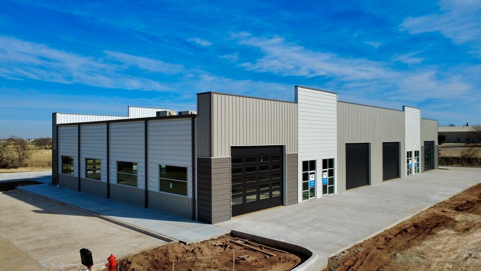 More Photos Of 11725 N Morgan Rd, Yukon Manufacturing For Sale