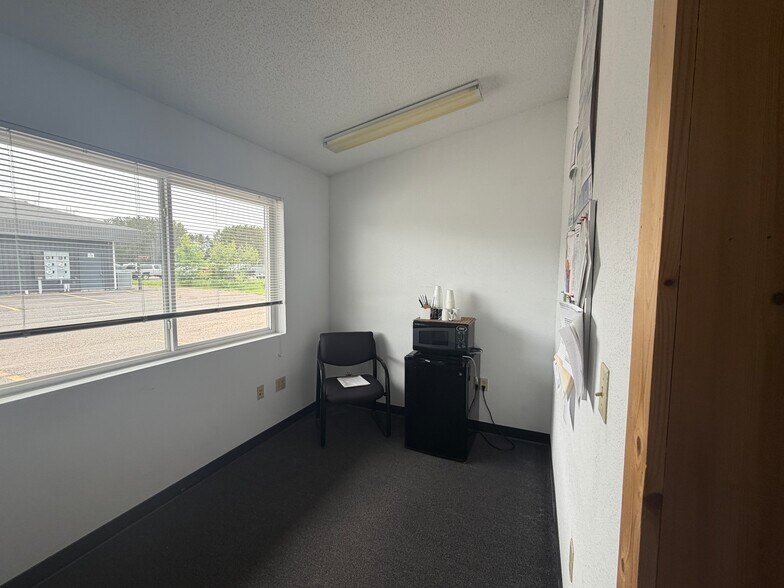 More Photos Of 15614 Windrose Ln, Hayward Office For Lease
