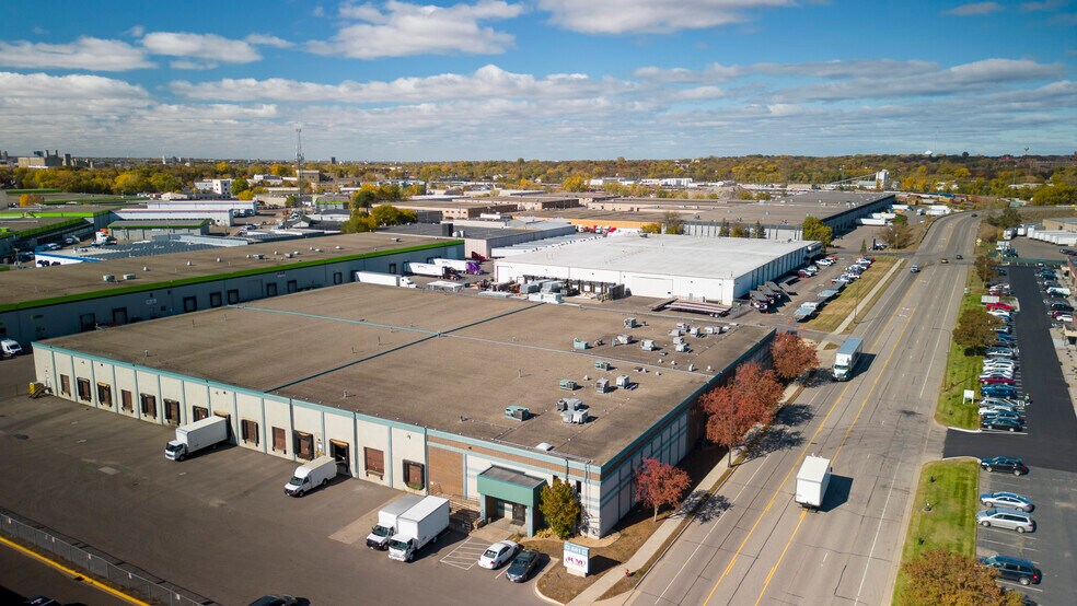 More Photos Of 801 Transfer Rd, Saint Paul Parking Lot For Lease