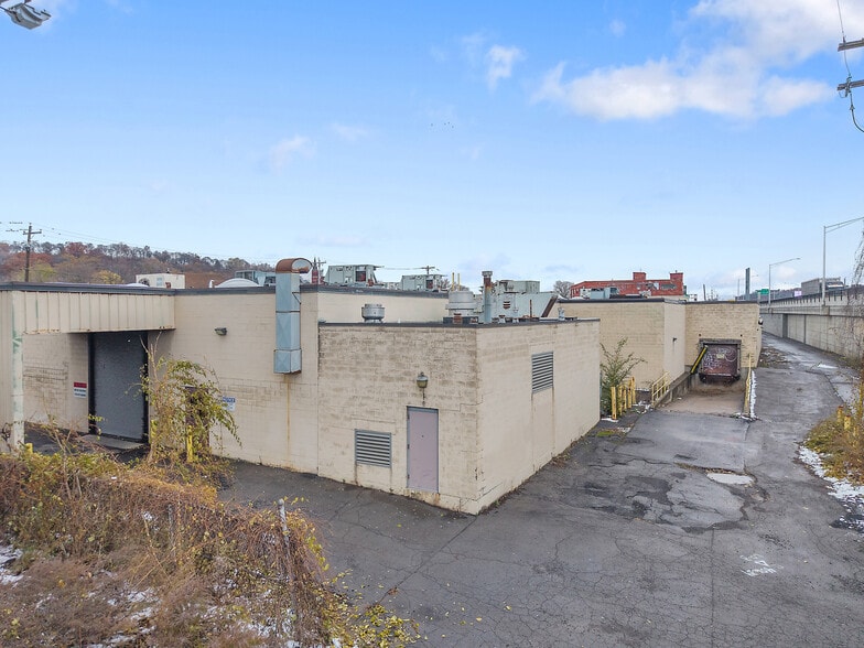 More Photos Of 734 Burnet Ave, Syracuse Manufacturing For Sale