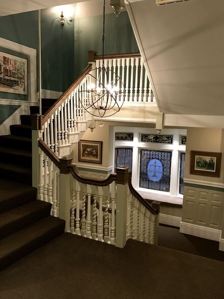 More Photos Of 1583 Beacon St, Brookline Office For Sale