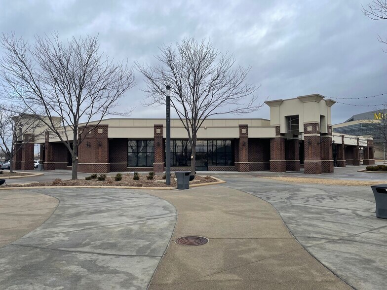 More Photos Of 20-40 Arena Center, Council Bluffs Unknown For Lease