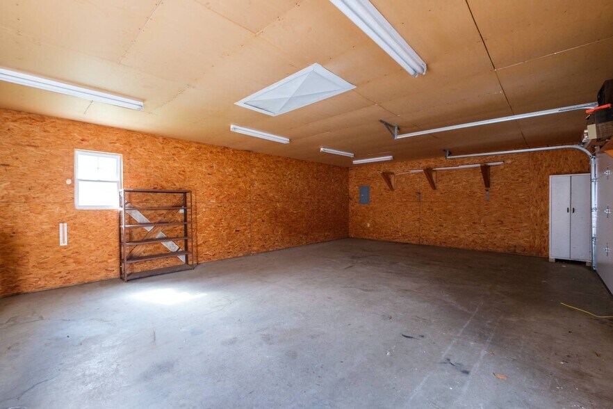 More Photos Of 9604 S Congress St, New Market Office For Sale