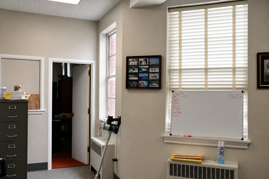 More Photos Of 1607 Bland St, Bluefield Storefront Retail Office For Sale