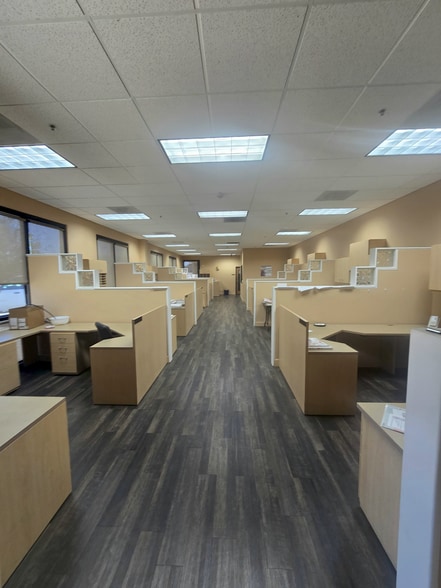 More Photos Of 3906 Kristi Ct, Sacramento Warehouse For Lease