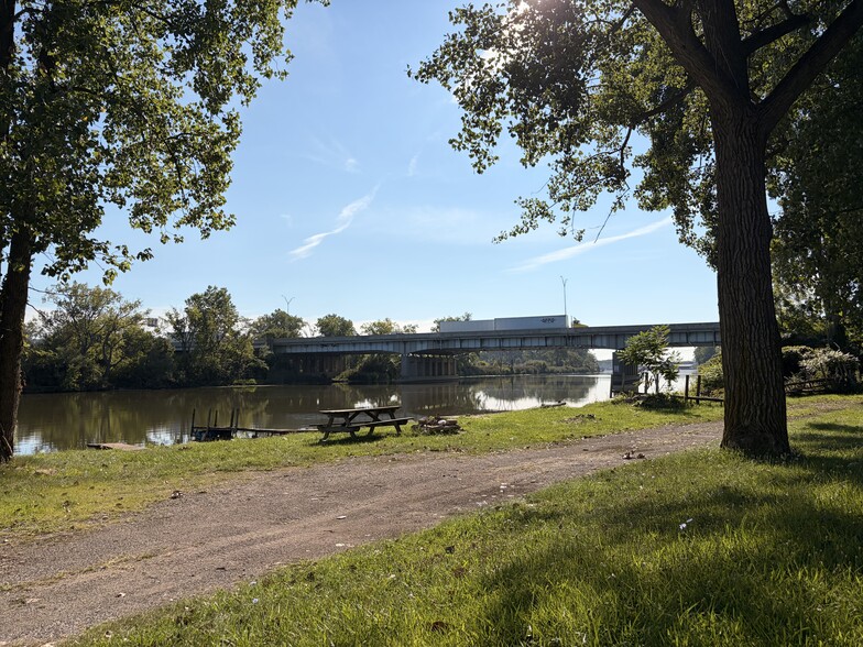 More Photos Of 1751 E Front St, Monroe Marina For Sale