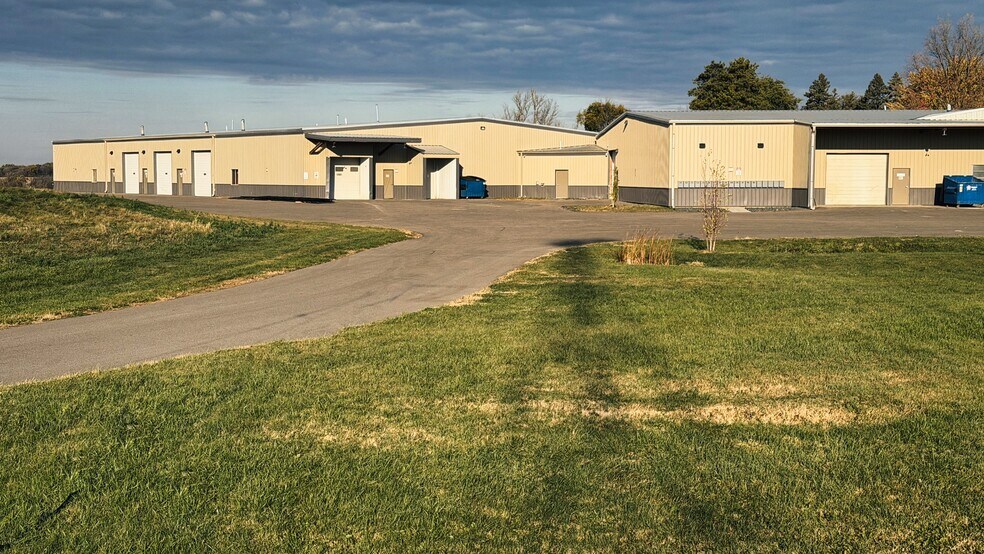 More Photos Of 701-709 Jefferson Ave SW, Watertown Warehouse For Lease