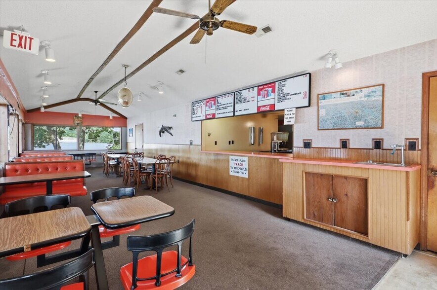 More Photos Of 1077 Duncan Dr, Edwards General Retail For Sale