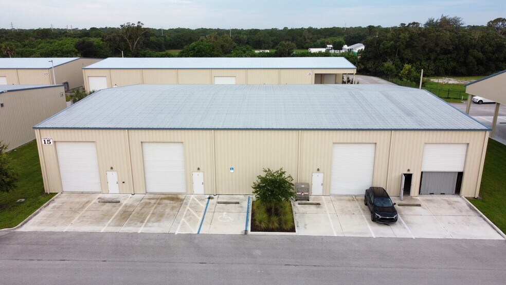 More Photos Of 5265 45th St, Vero Beach Unknown For Lease