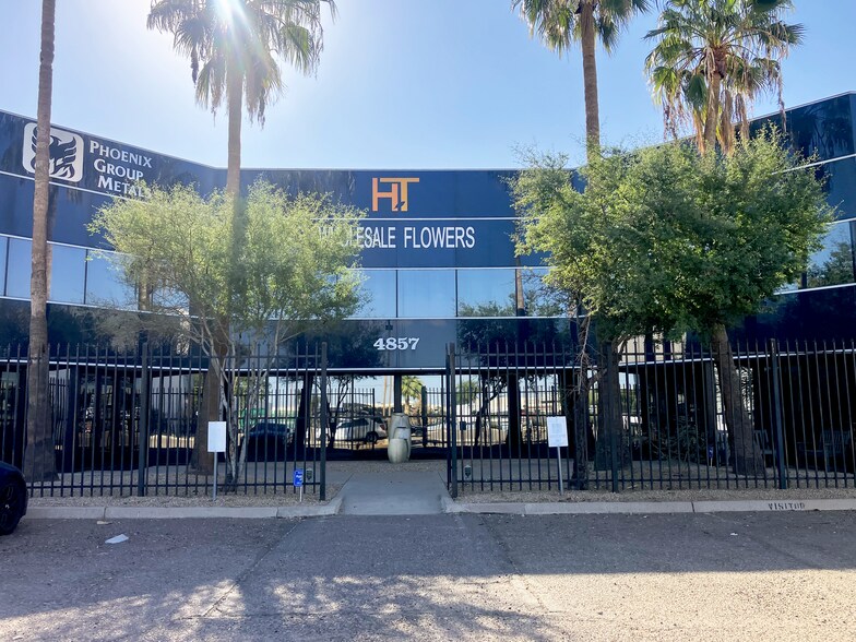 More Photos Of 4857 W Van Buren St, Phoenix Warehouse For Lease