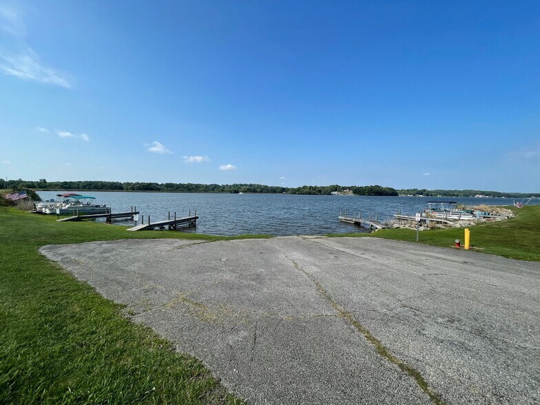 More Photos Of 7094 Eastlake Rd, Lisbon Restaurant For Sale
