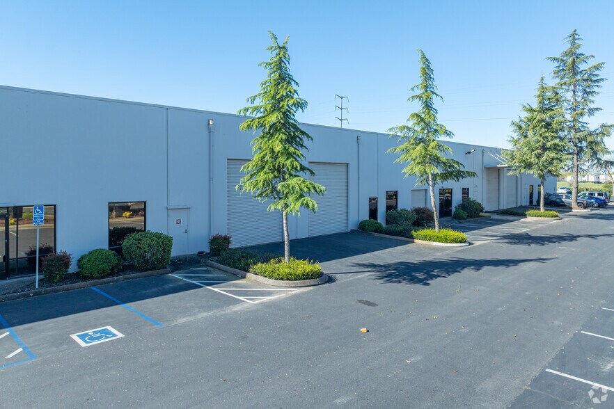 More Photos Of 3920 W Capitol Ave, West Sacramento Warehouse For Sale