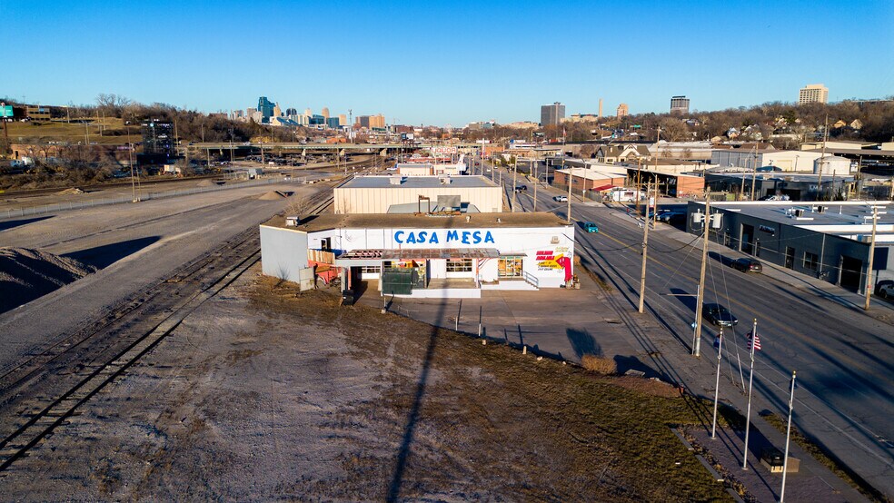 More Photos Of 3054 Southwest Blvd, Kansas City Warehouse For Sale