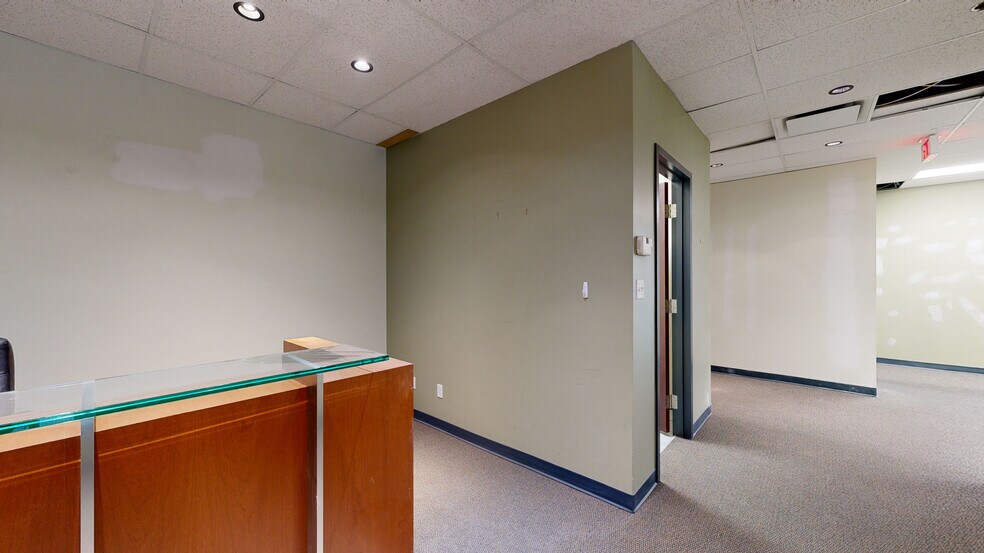 More Photos Of 13353 Commerce Pky, Richmond Office For Lease