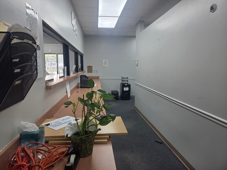 More Photos Of 226 S Sheridan Rd, Waukegan Restaurant For Sale
