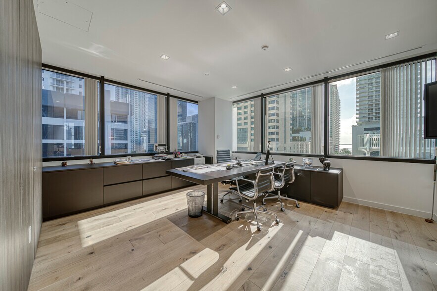 More Photos Of 1200 Brickell Ave, Miami Office For Sale