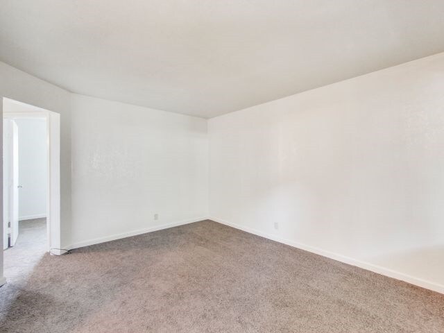 More Photos Of 2505-2525 10th Ave, Oakland Apartments For Sale