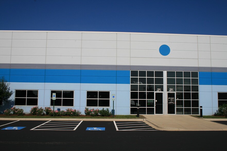 More Photos Of 7950 W 185th St, Tinley Park Warehouse For Lease