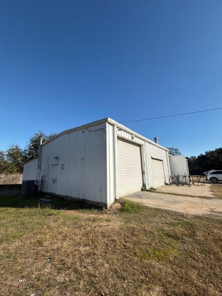 More Photos Of 2339 Truman Ave, Pensacola Service For Sale