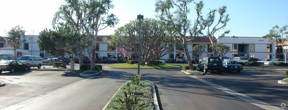 More Photos Of 20695 S Western Ave, Torrance Flex For Lease