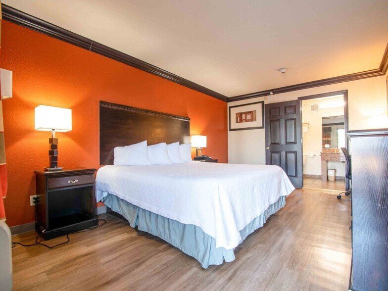 More Photos Of 8217 S I-35 Service Rd, Oklahoma City Hotel For Sale