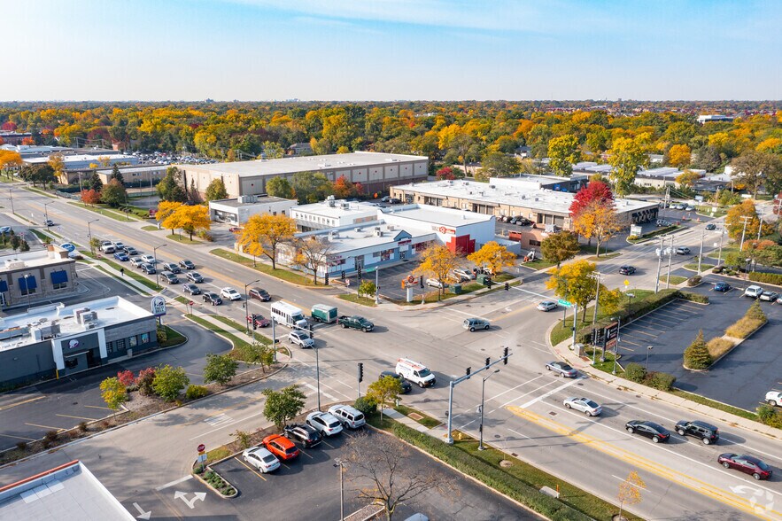 More Photos Of 1766 Waukegan Rd, Glenview Unknown For Lease