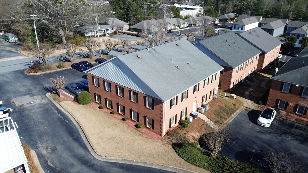 More Photos Of 2440 Sandy Plains Rd, Marietta Office For Sale