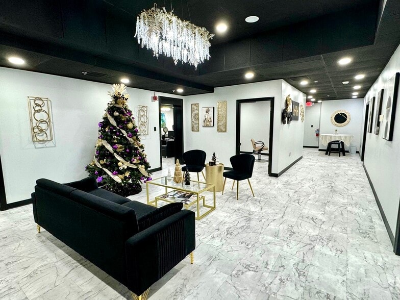 More Photos Of 1316 E Empire St, Bloomington General Retail For Sale