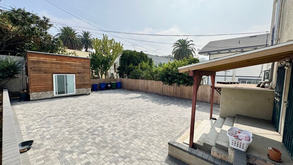 More Photos Of 316 S Coronado St, Los Angeles Apartments For Sale