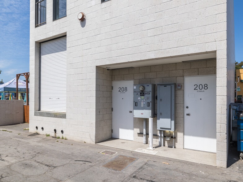 More Photos Of 208 Main St, El Segundo Loft Creative Space For Sale