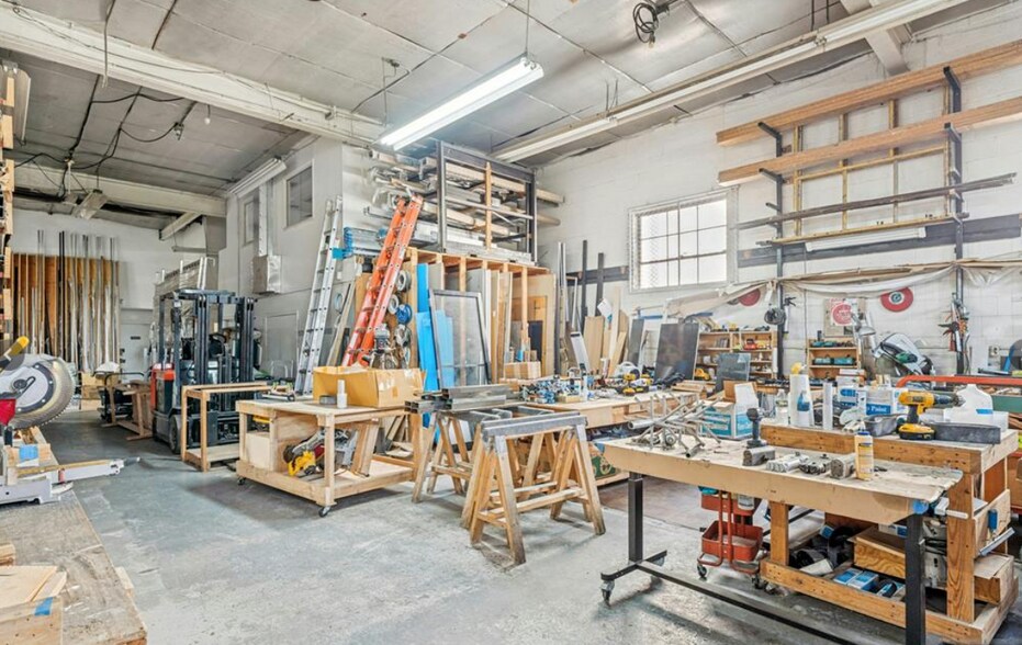 More Photos Of 11 Victoria Ter, Ridgefield Warehouse For Sale