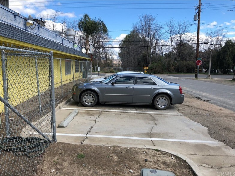 More Photos Of 17941 Grand Ave, Lake Elsinore Convenience Store For Lease