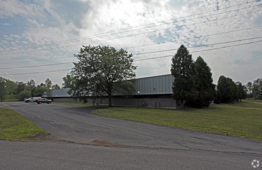 More Photos Of 4601 Nixon Park Dr, Syracuse Warehouse For Lease
