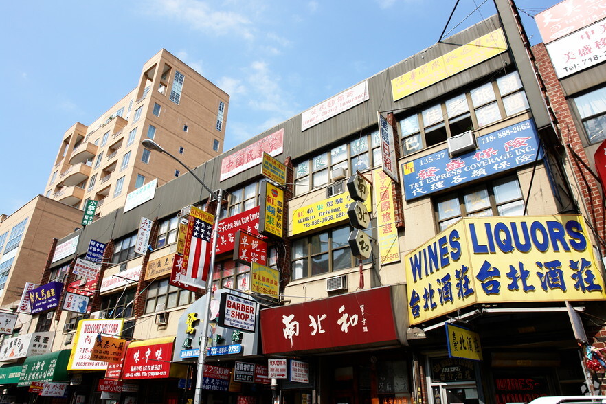More Photos Of 13517-13523 40th Rd, Flushing Storefront For Lease