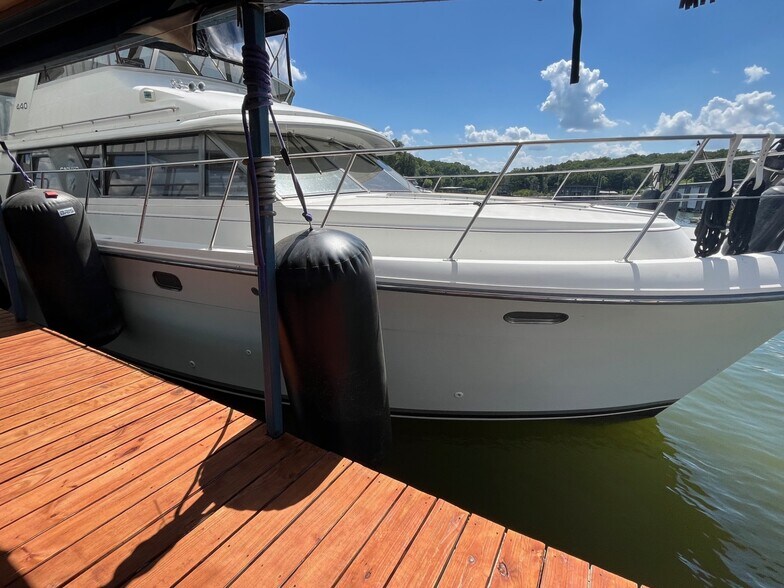 More Photos Of 286 Lake Shore Dr, Pottsboro Marina For Sale