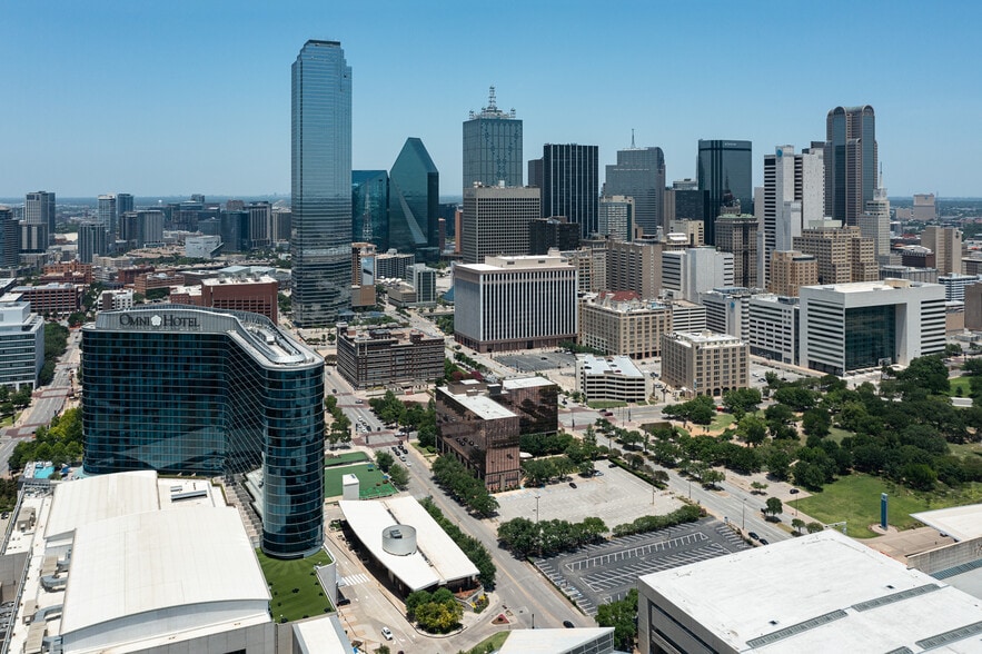 More Photos Of 900 Jackson St, Dallas Office For Lease