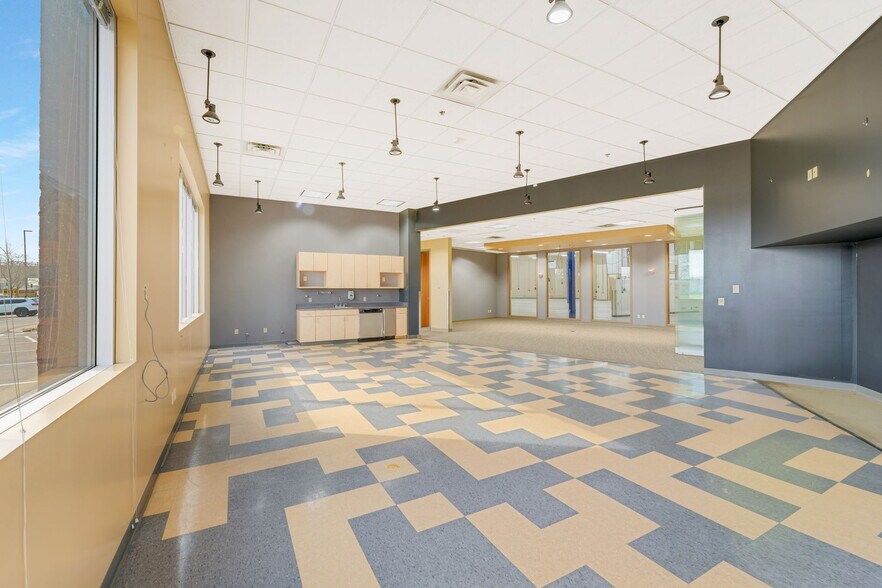 More Photos Of 2016-2020 E 28th St, Minneapolis Research And Development For Lease